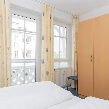 Apartment 500, Seepark *